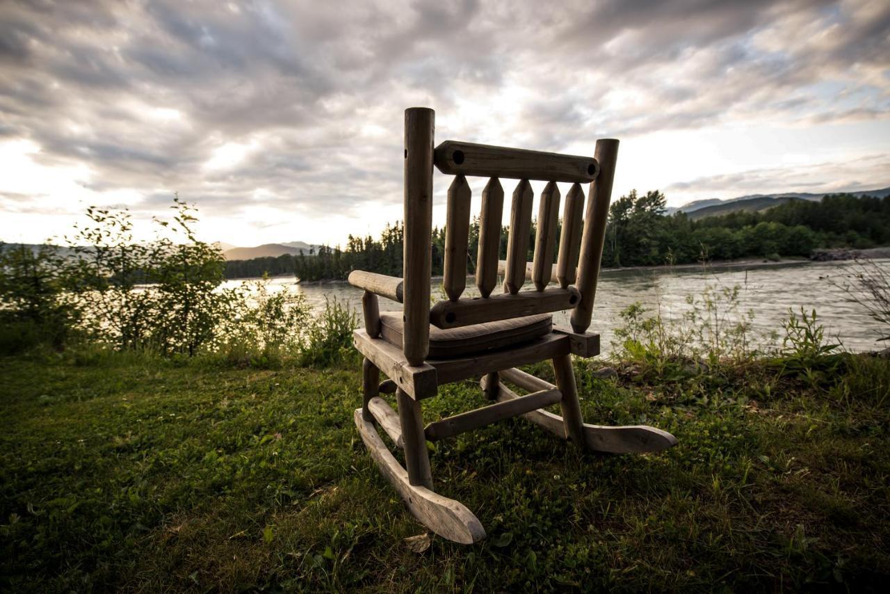 Skeena River House Bed & Breakfast テラス エクステリア 写真