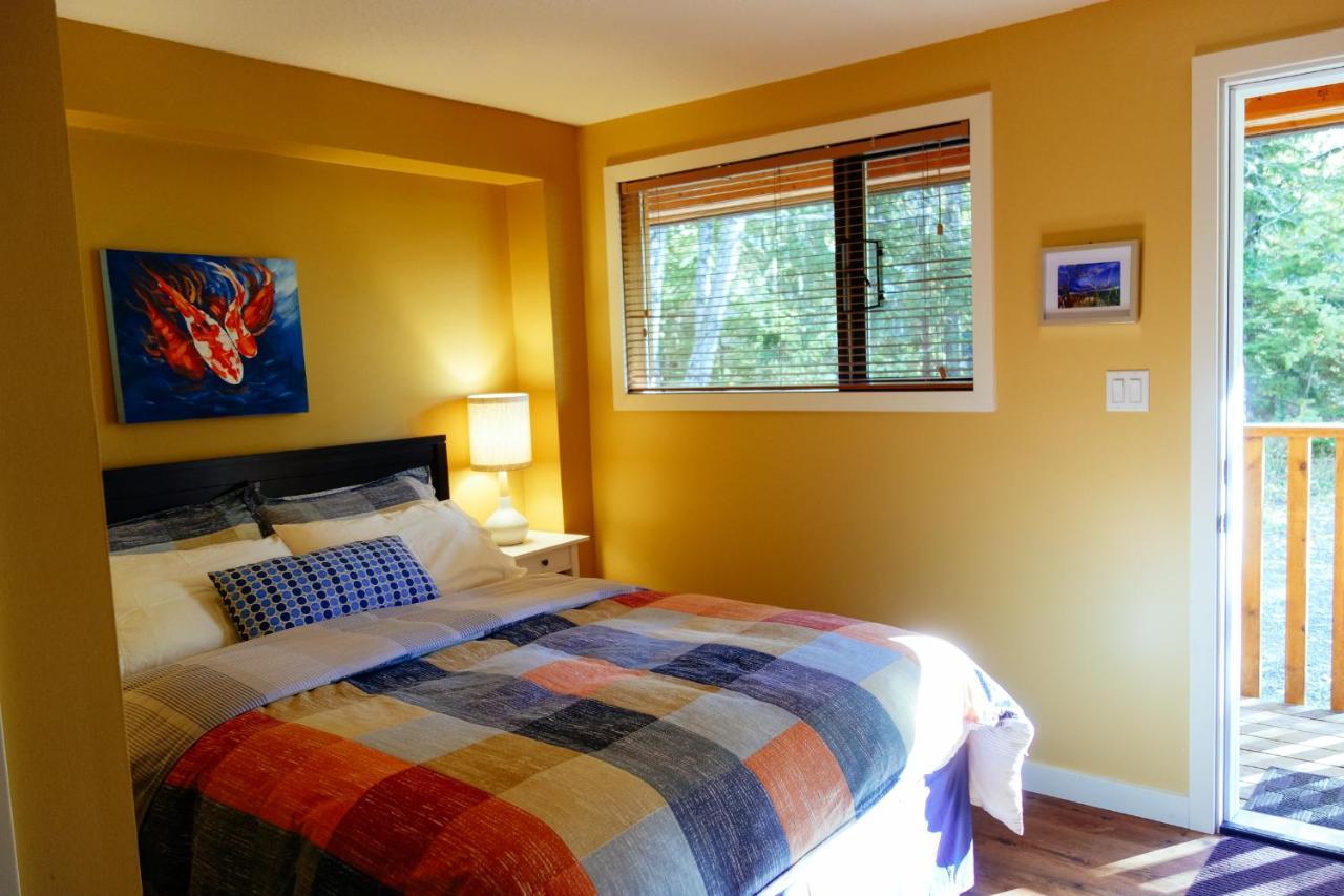 Skeena River House Bed & Breakfast テラス エクステリア 写真